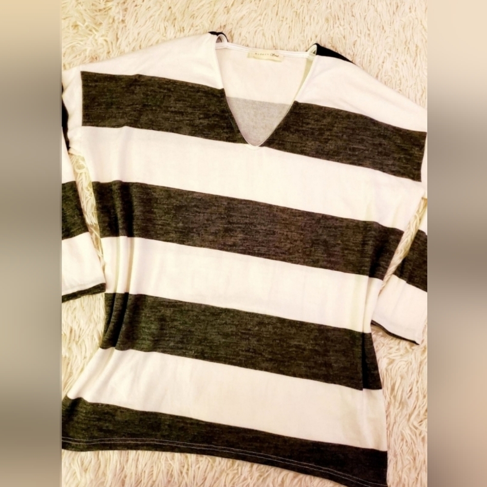 NWOT ☆ Boutique Sweater